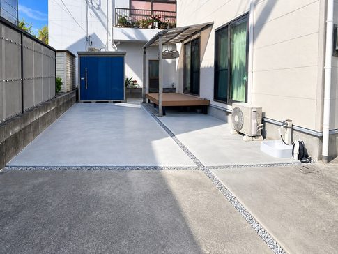 佐賀市鍋島町の人工芝撤去・土間コンクリート外構リフォーム完成写真